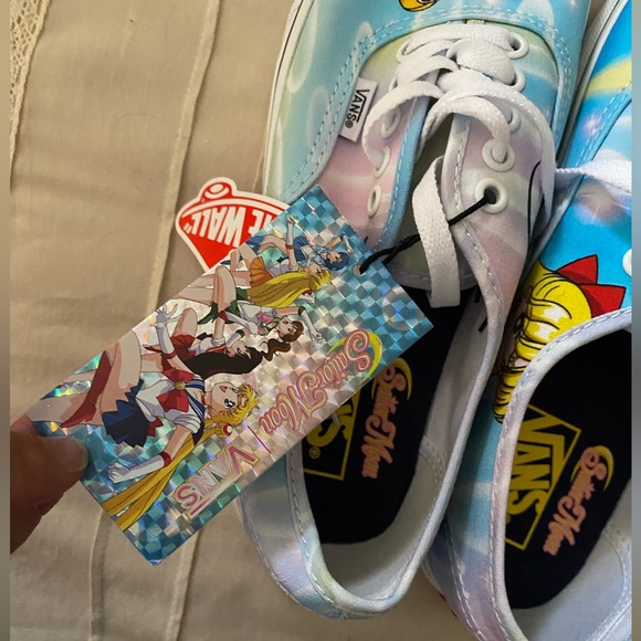 Sailor moon vans - Picture 7 of 9